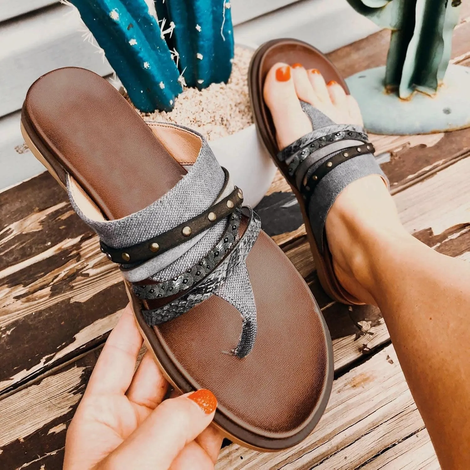 2025 New Women's Summer Sandals Casual Snake Pattern Color Matching Flip-Flops Leather Braided Strap Beach