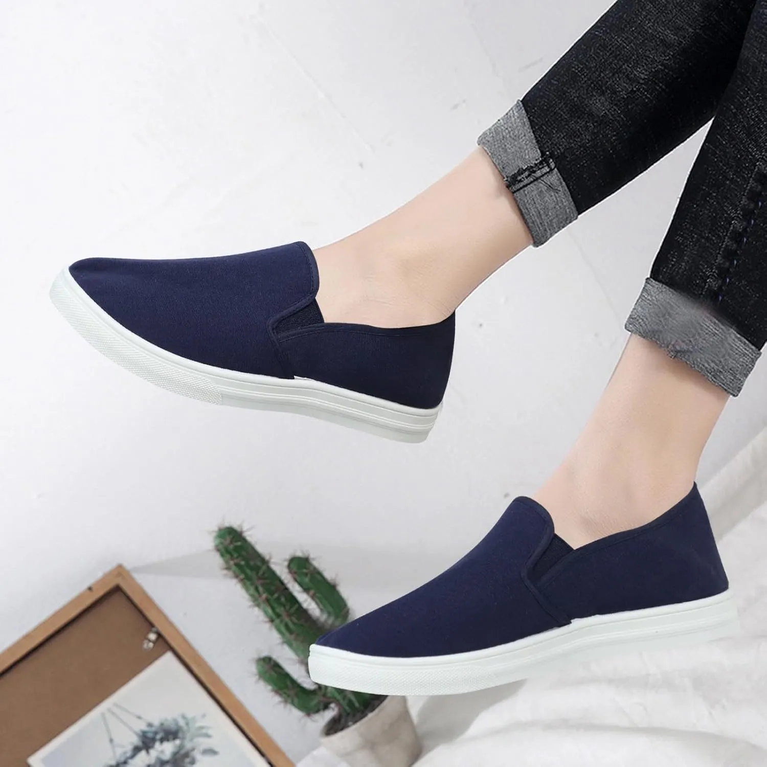 Barefoot Shoes Women Slip on Loafers for Women 2024 Comfortable Dressy Slip onLightweight Breathable Christmas Tennis Shoes for Men Running Shoes for Women