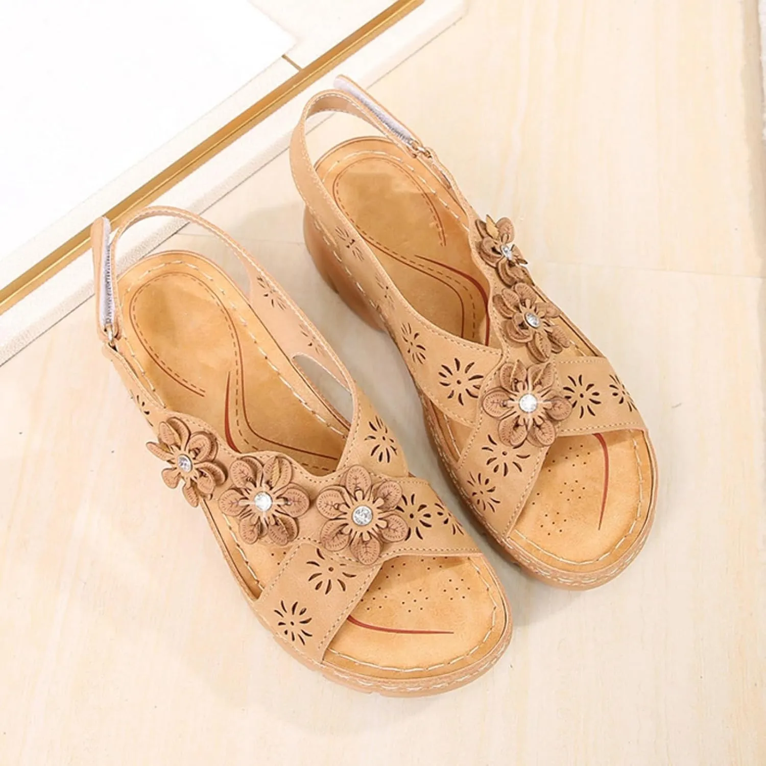 Flats Sandals for Women Summer Open Toe Lightweight Ankle Strap Walking Sandals Casual Slip on Beach Sandal