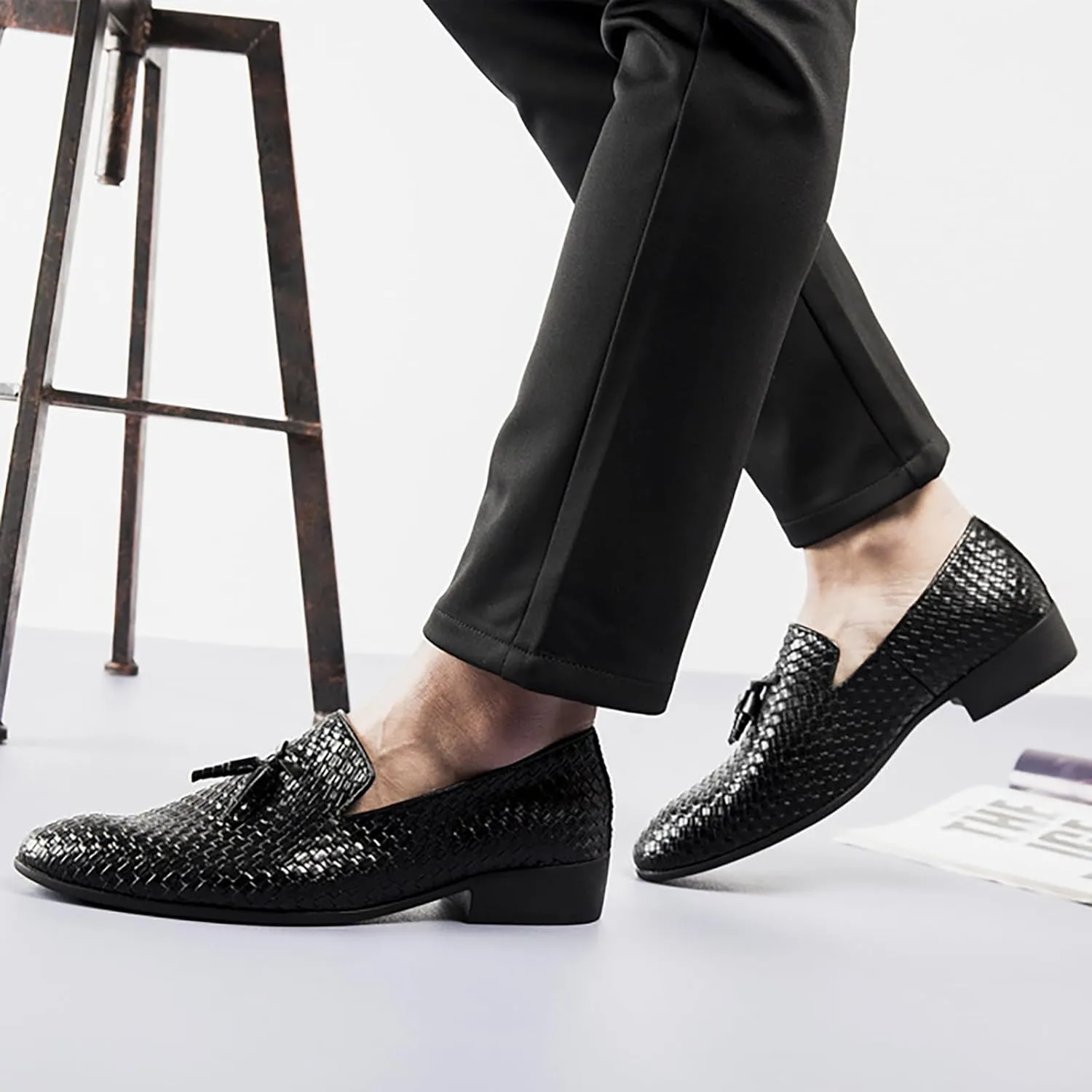 Men's Business Casual Dress Shoes Classic Loafers Modern Formal Woven PU Leather Oxfords