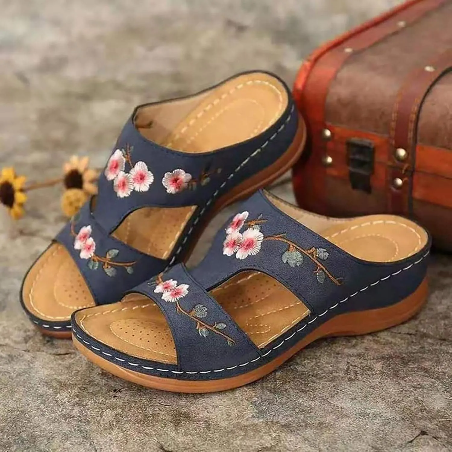 oiangi Women's Sandals Comfortable Wedge Sandals with Arch Support Summer Casual Fish Mouth Open Toe Slip-on Slipper Flower Hollow Platform Slides Flip Flops