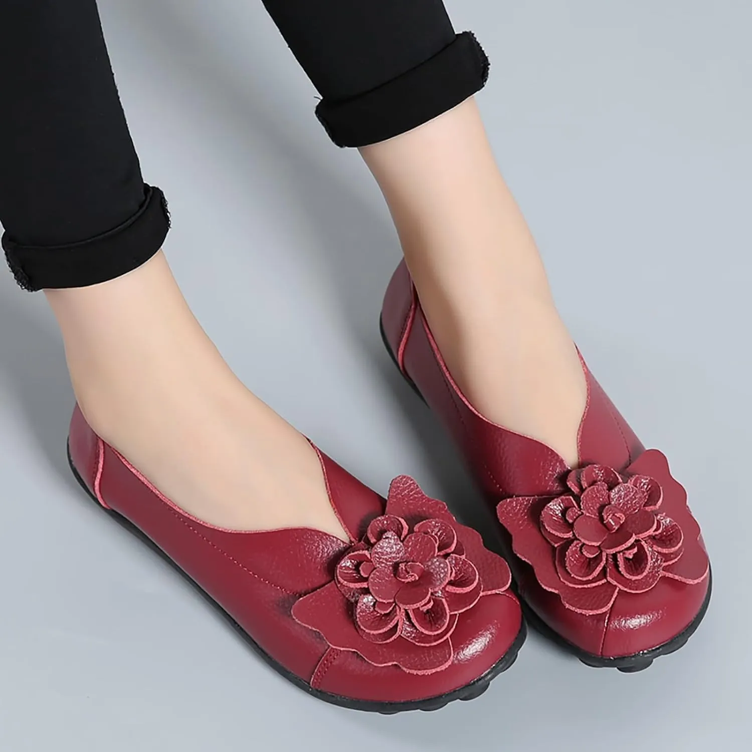 Womens Genuine Leather Loafers Wide Width Slip on Casual Round Toe Moccasins Driving Flats Lightweight Mom Nurse Walking Shoes