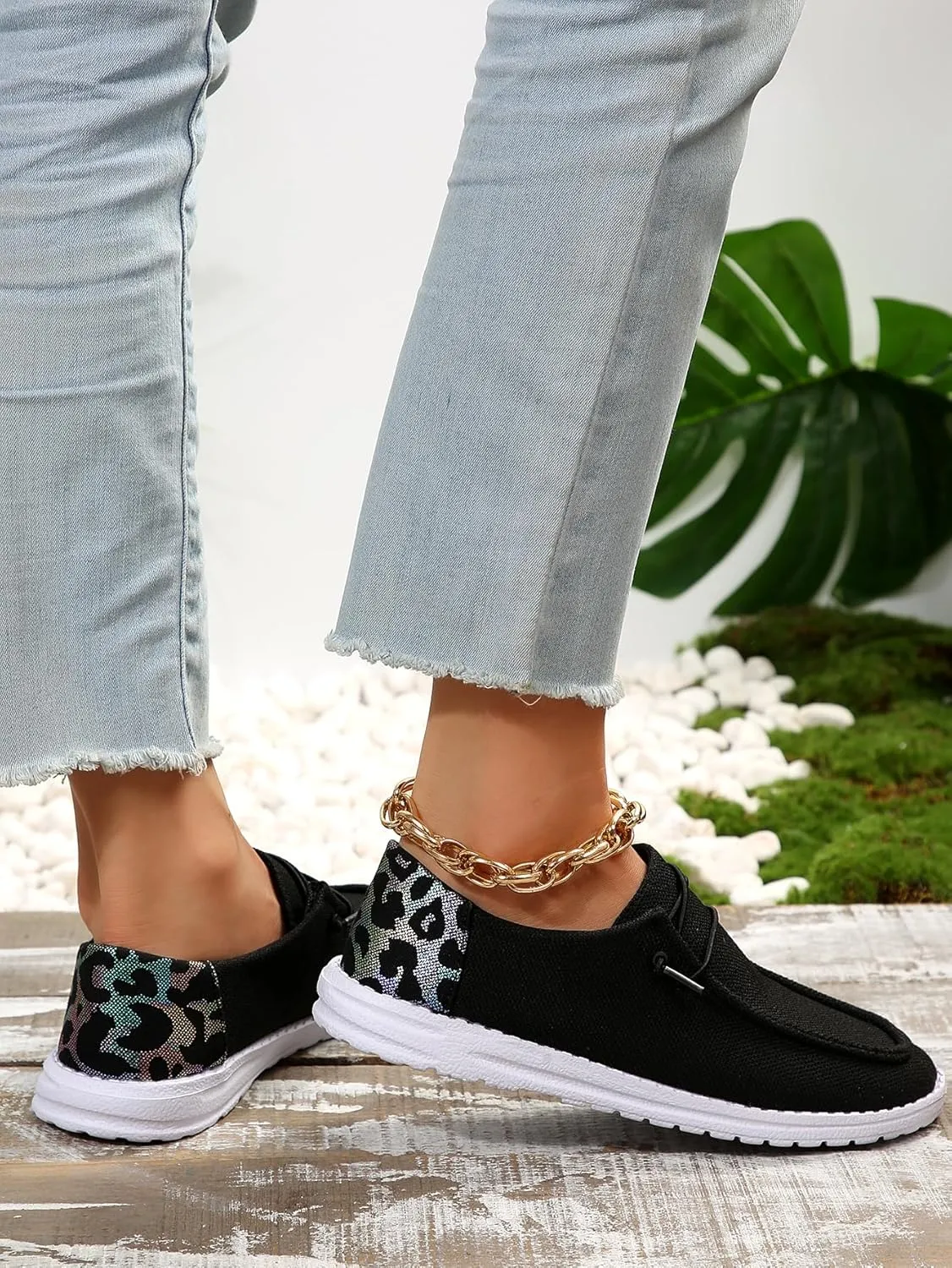 Women's Sunflower Print Canvas Casual Loafers Comfortable Light Weight Slip On Ultralight Sole Wide Boat Shoes Casual Lightweight Black Lace-Up Walking Flat Deck Shoes for Work and Traveling